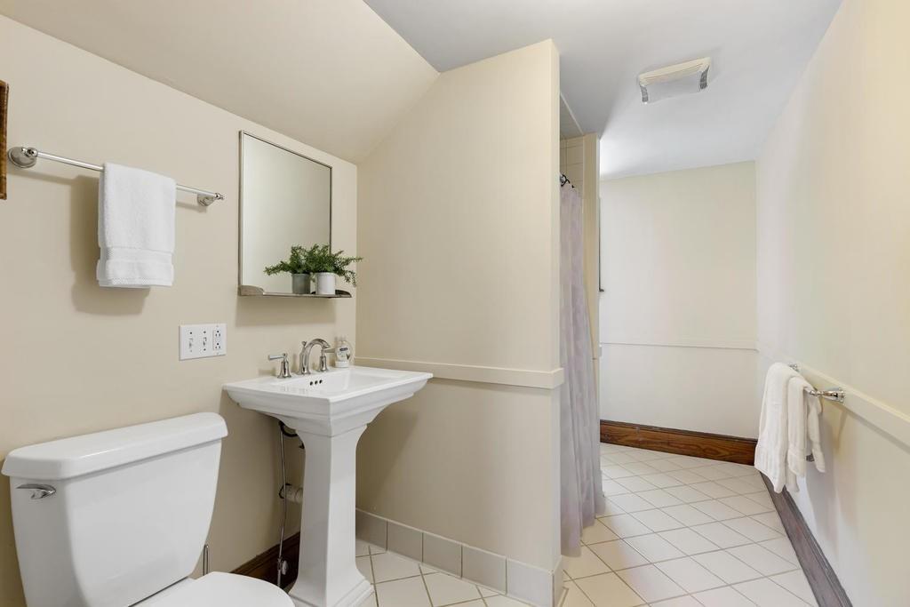 25 Lakeview Road Winchester, MA 01890 - Photo 25 of 42