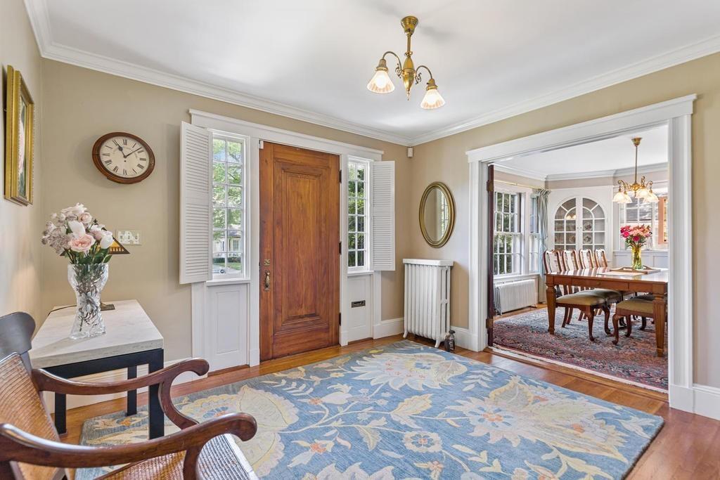 25 Lakeview Road Winchester, MA 01890 - Photo 9 of 42
