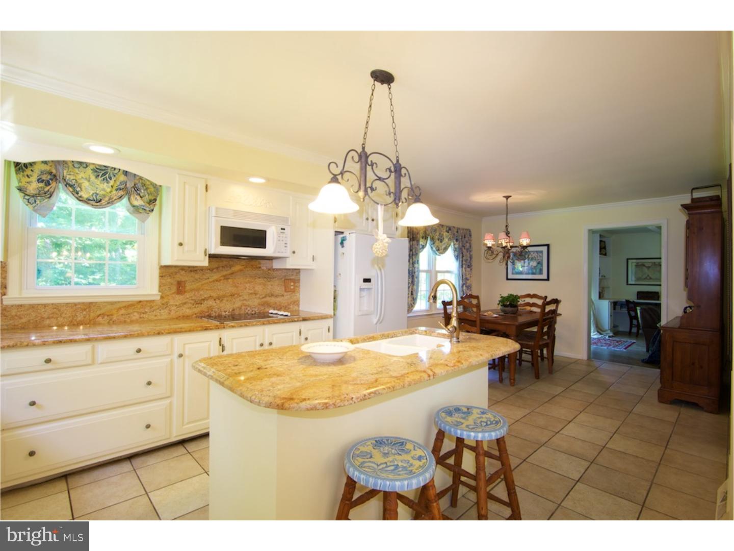 305 Oxford Road Villanova, PA 19085 - Photo 6 of 25 Kitchen