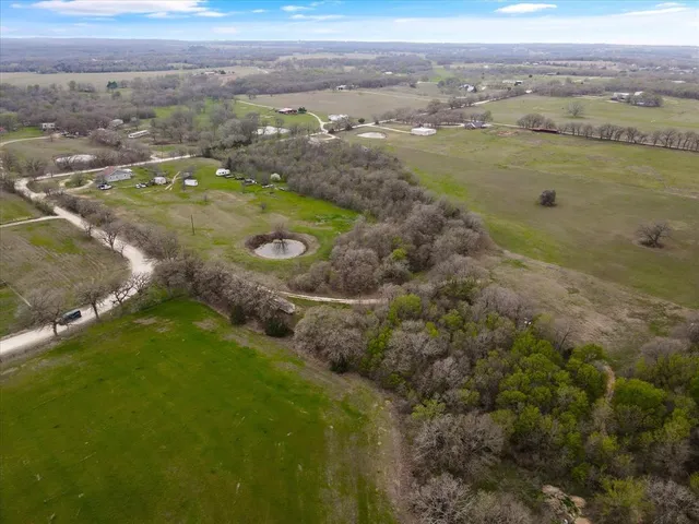 $415,000 | 360 Hcr 1414, Covington, TX 76636