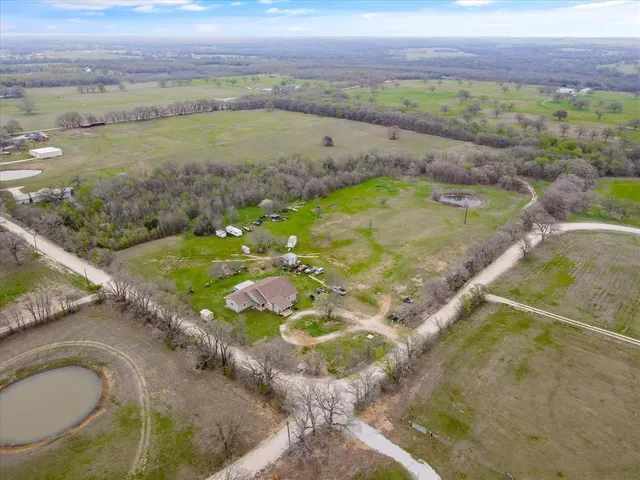 $415,000 | 360 Hcr 1414, Covington, TX 76636