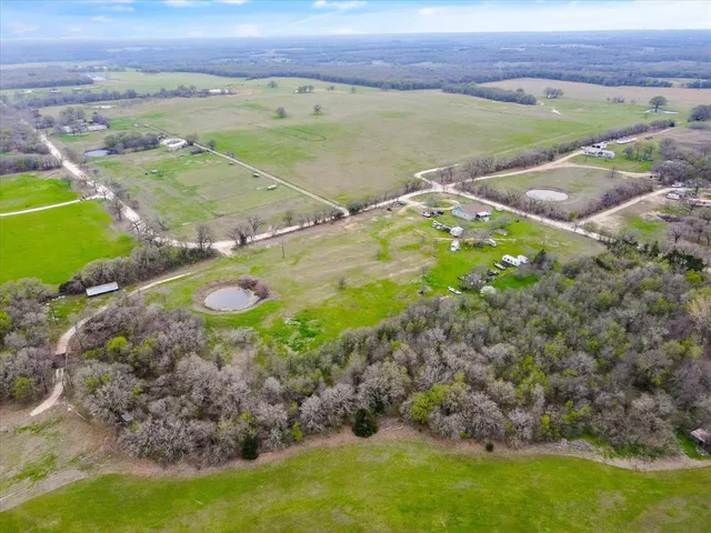 $415,000 | 360 Hcr 1414, Covington, TX 76636