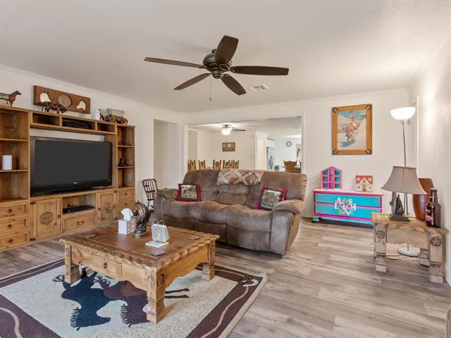 $415,000 | 360 Hcr 1414, Covington, TX 76636