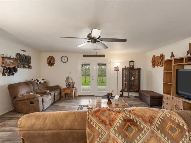 $415,000 | 360 Hcr 1414, Covington, TX 76636