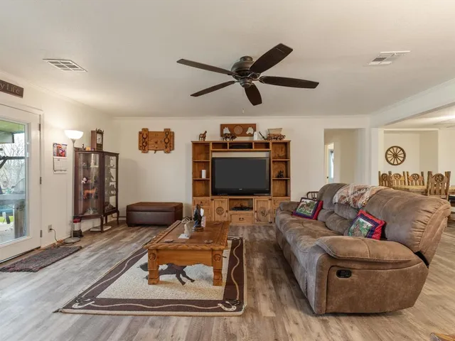 $415,000 | 360 Hcr 1414, Covington, TX 76636