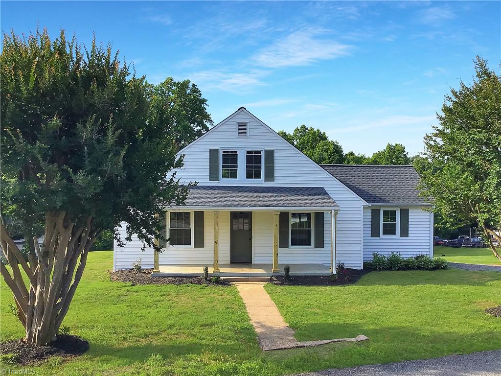 159 Decatur Avenue Elkin, NC 28621 - Photo 2 of 26
