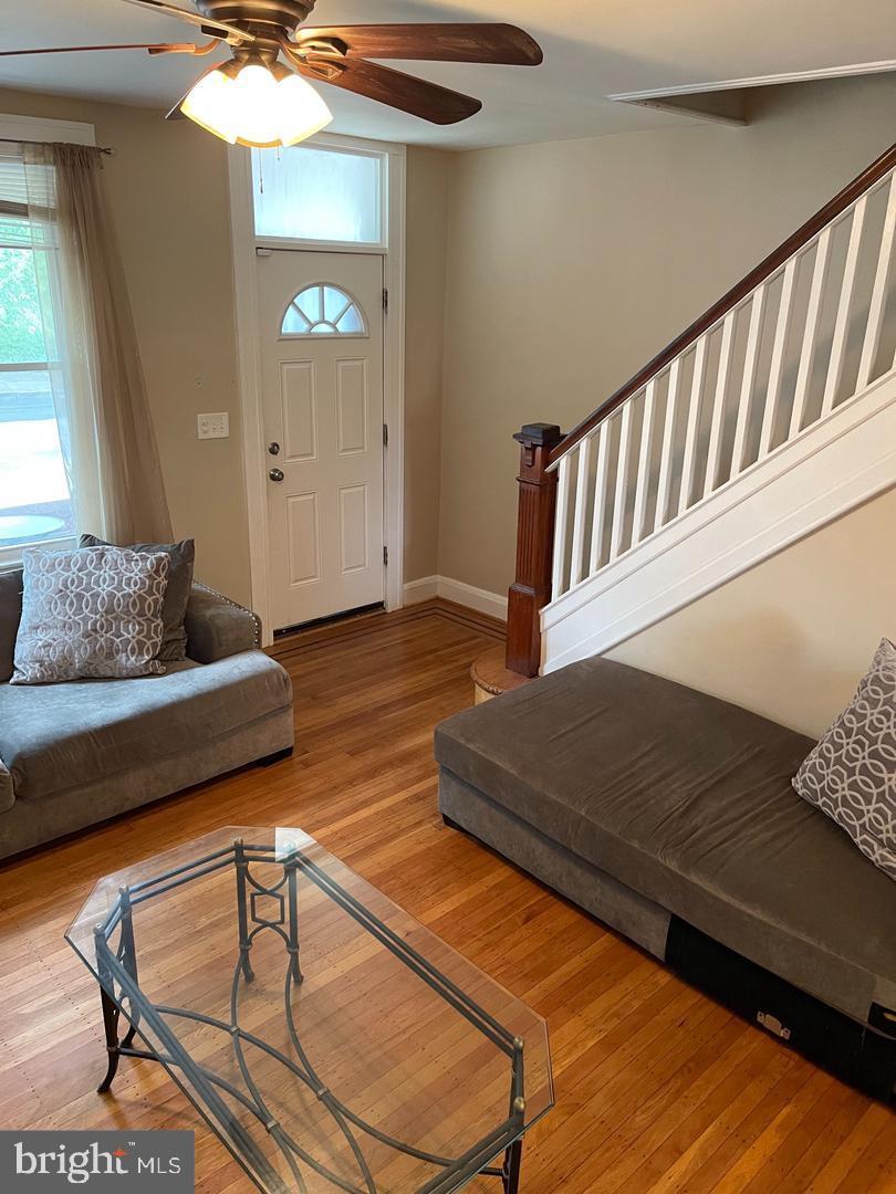 2806 Lake Avenue Baltimore, MD 21213 - Photo 2 of 10 Inviting entryway with warm wooden floors.