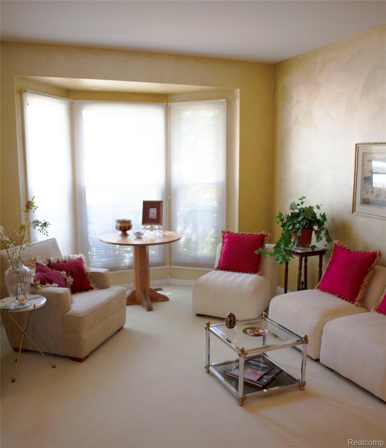1100 Chesapeake Rochester, MI 48307 - Photo 15 of 27 SITTING ROOM WINDOW_MG_4932 (1).jpg