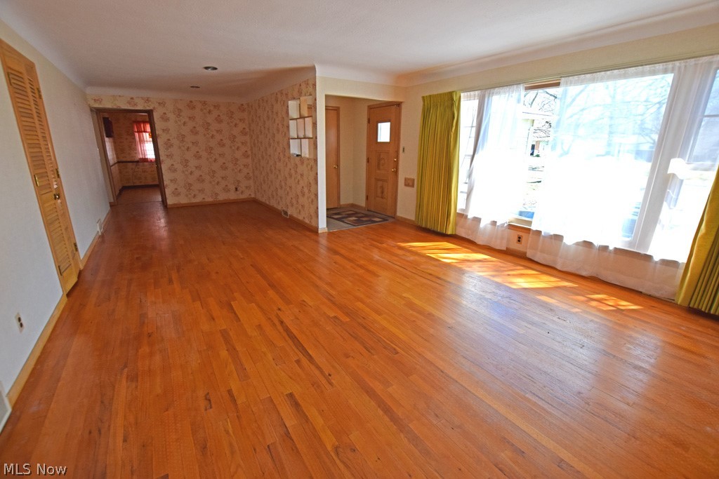 4967 North Sedgewick Road Cleveland, OH 44124 - Photo 2 of 11 Gallery Image 2