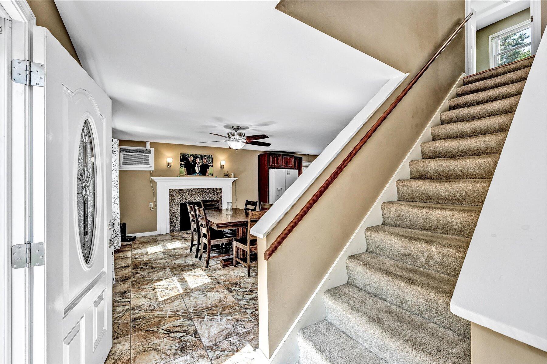 127 South Sandwich Road Mashpee, MA 02649 - Photo 21 of 55 a view of entryway and hall