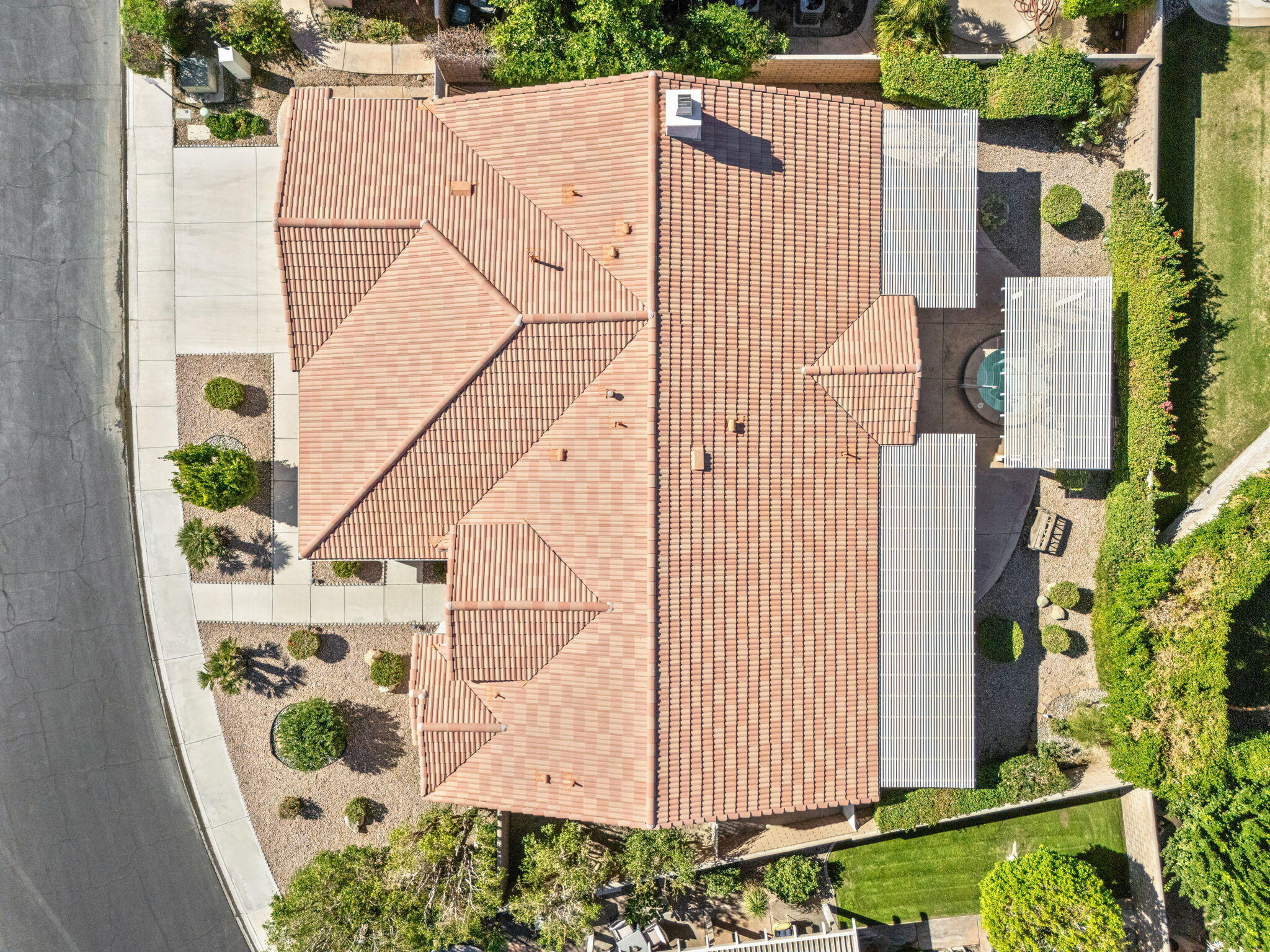 82420 Astaire Avenue Indio, CA 92201 - Photo 49 of 61 an aerial view of a residential apartment building with a yard