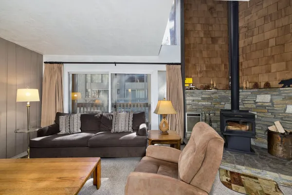 $559,000 | 286 Old Mammoth Road, Unit 56, Mammoth Lakes, CA 93546