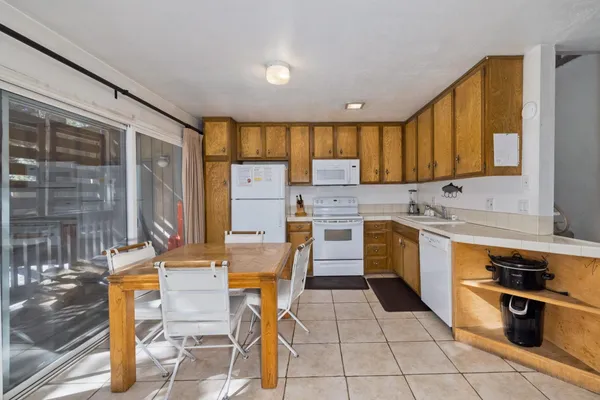 $559,000 | 286 Old Mammoth Road, Unit 56, Mammoth Lakes, CA 93546