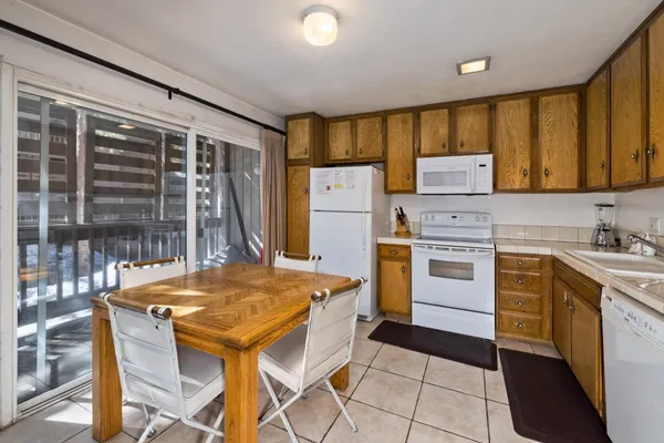 $559,000 | 286 Old Mammoth Road, Unit 56, Mammoth Lakes, CA 93546