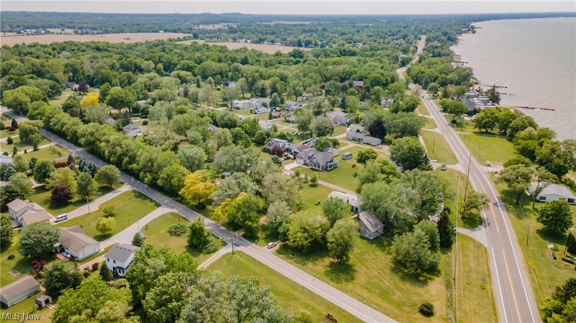 924 Barnes Road North Vermilion, OH 44089 - Photo 32 of 35