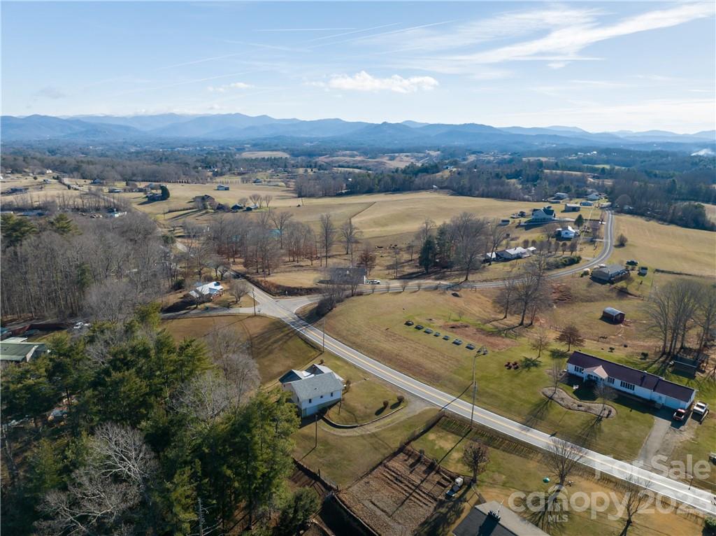 481 Alexander Road Alexander, NC 28701 - Photo 20 of 24 Gallery Image 20