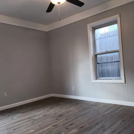 $1,800 | 212-218 Lowell Street, Unit 1E, Fall River, MA 02721