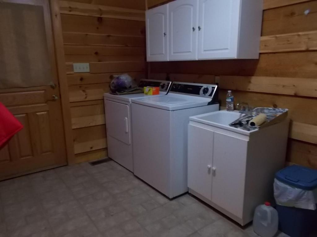 220 Lawing Road Chuckey, TN 37641 - Photo 8 of 24 laundry off garage