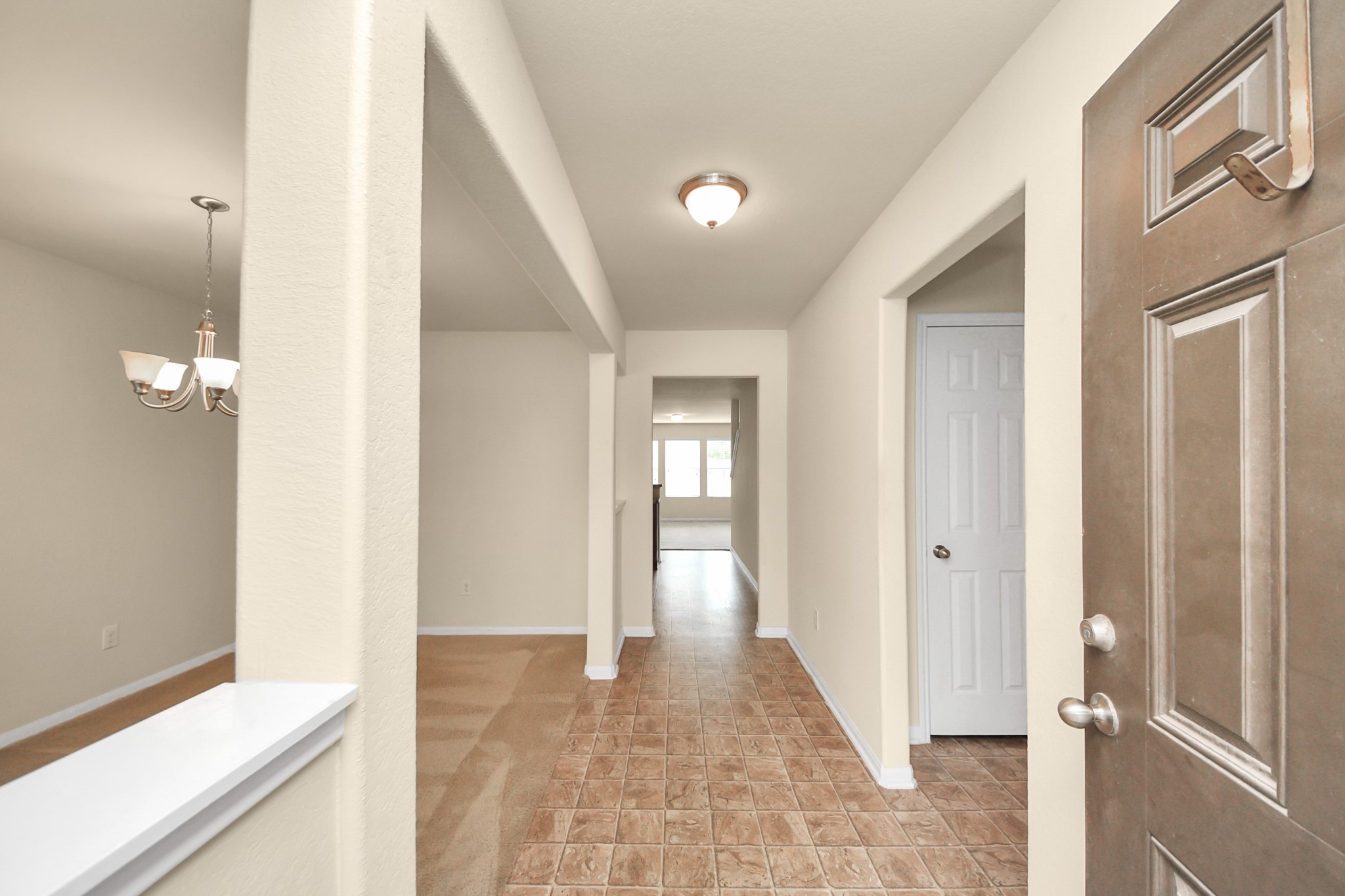 15623 Sheldon Ridge Way Houston, TX 77044 - Photo 4 of 33