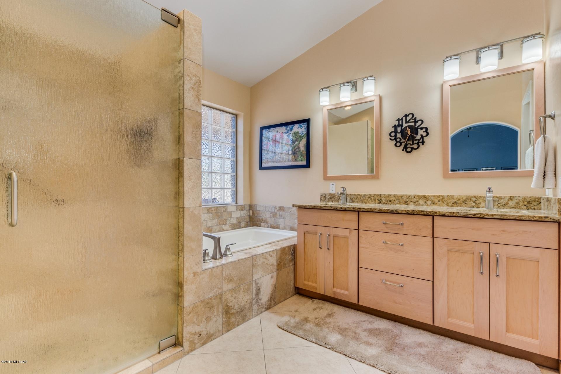 6831 West Rifle Way Tucson, AZ 85743 - Photo 12 of 17