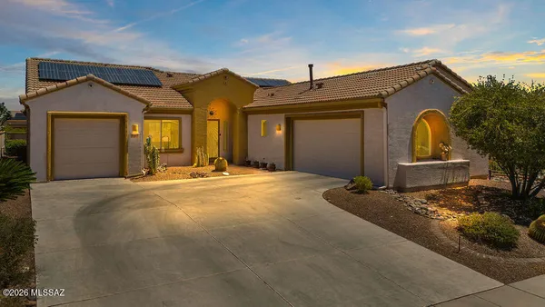 $479,000 | 2020 West Cactus Run Drive, Green Valley, AZ 85622