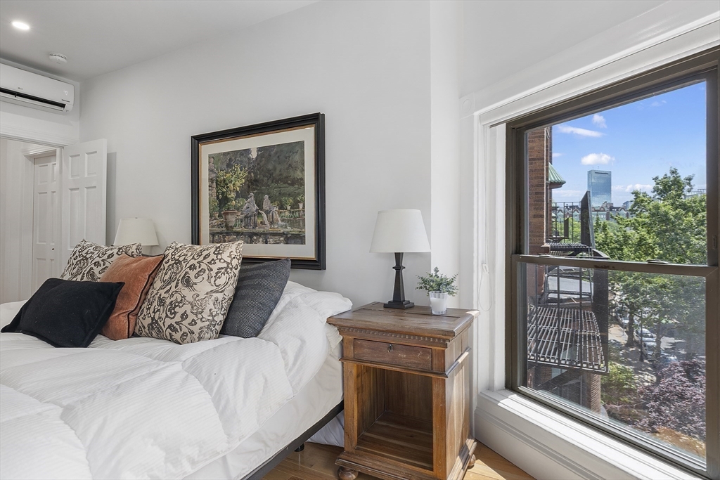 31 Bay State Road, Unit 4 Boston, MA 02215 - Photo 17 of 42