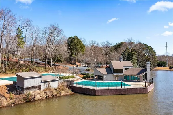 $525,000 | 3865 Mabry Road Northeast, Roswell, GA 30075
