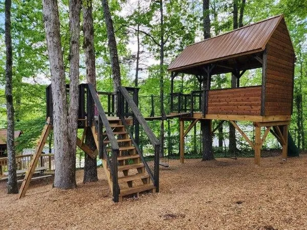 $525,000 | 3865 Mabry Road Northeast, Roswell, GA 30075