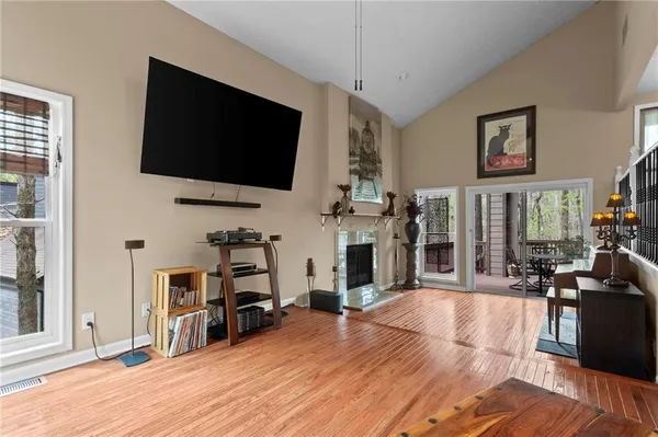 $525,000 | 3865 Mabry Road Northeast, Roswell, GA 30075