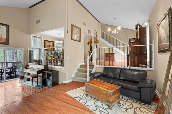 $525,000 | 3865 Mabry Road Northeast, Roswell, GA 30075