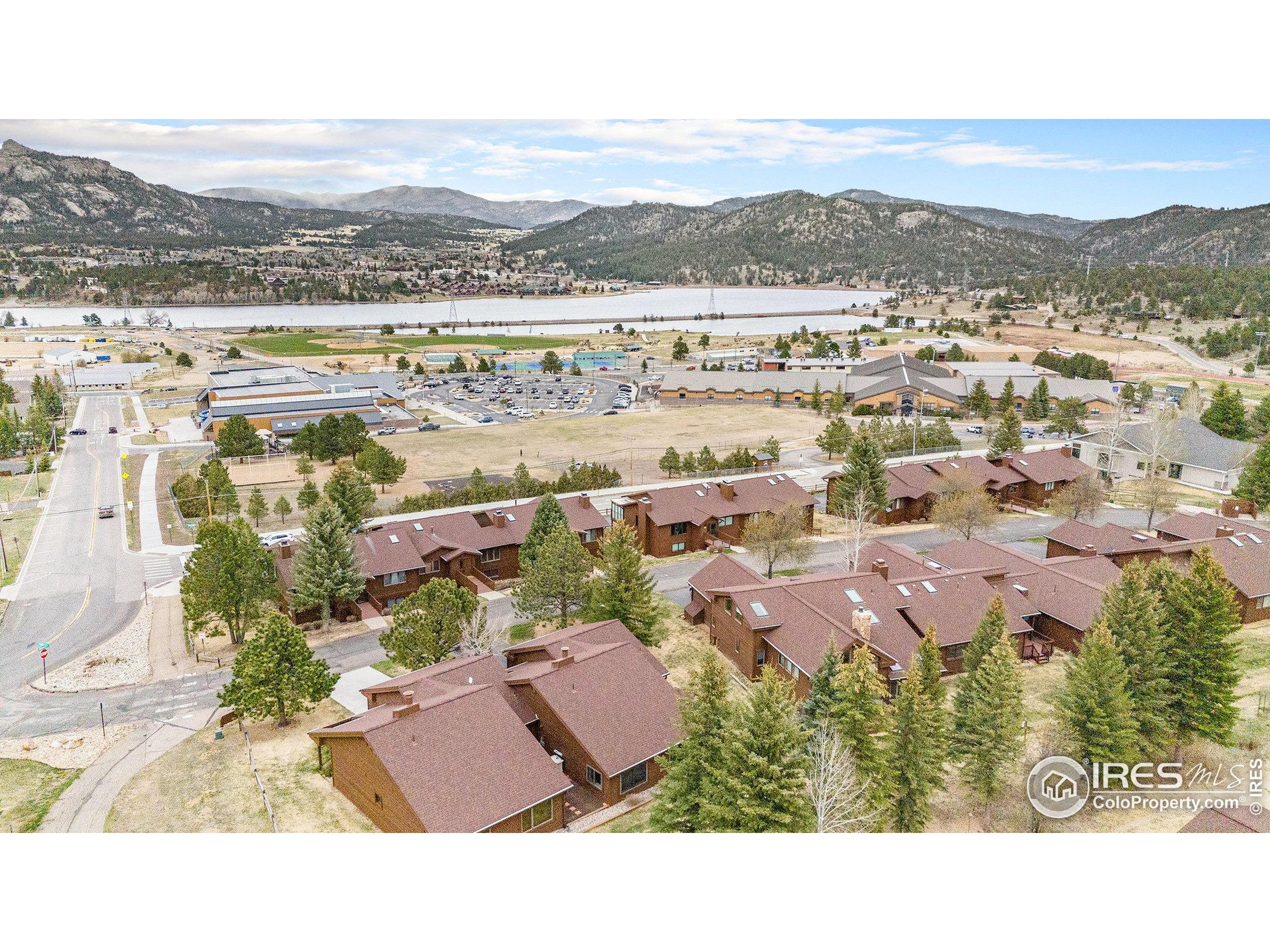 1422 Matthew Circle, Unit 2 Estes Park, CO 80517 - Photo 24 of 30 an aerial view of residential building and lake