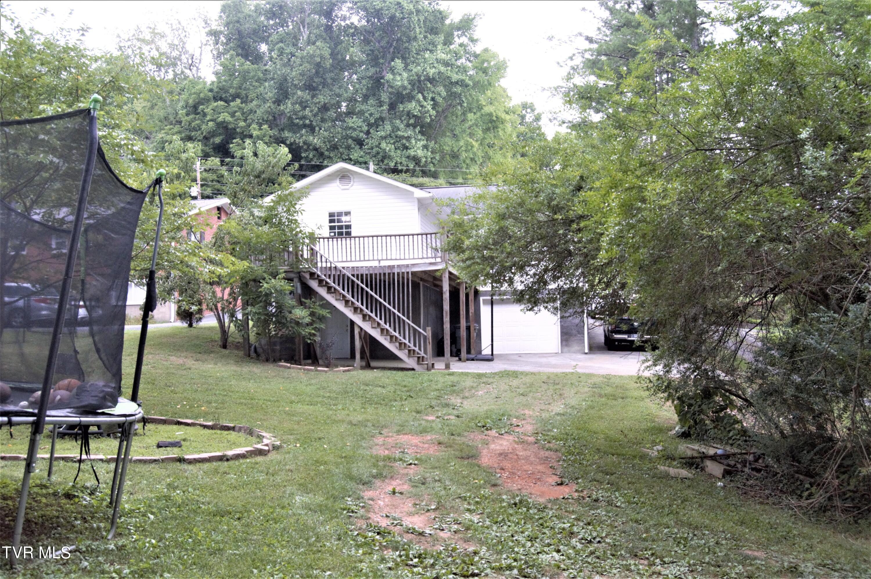 1718 Field Road Elizabethton, TN 37643 - Photo 28 of 32 DSC_0117