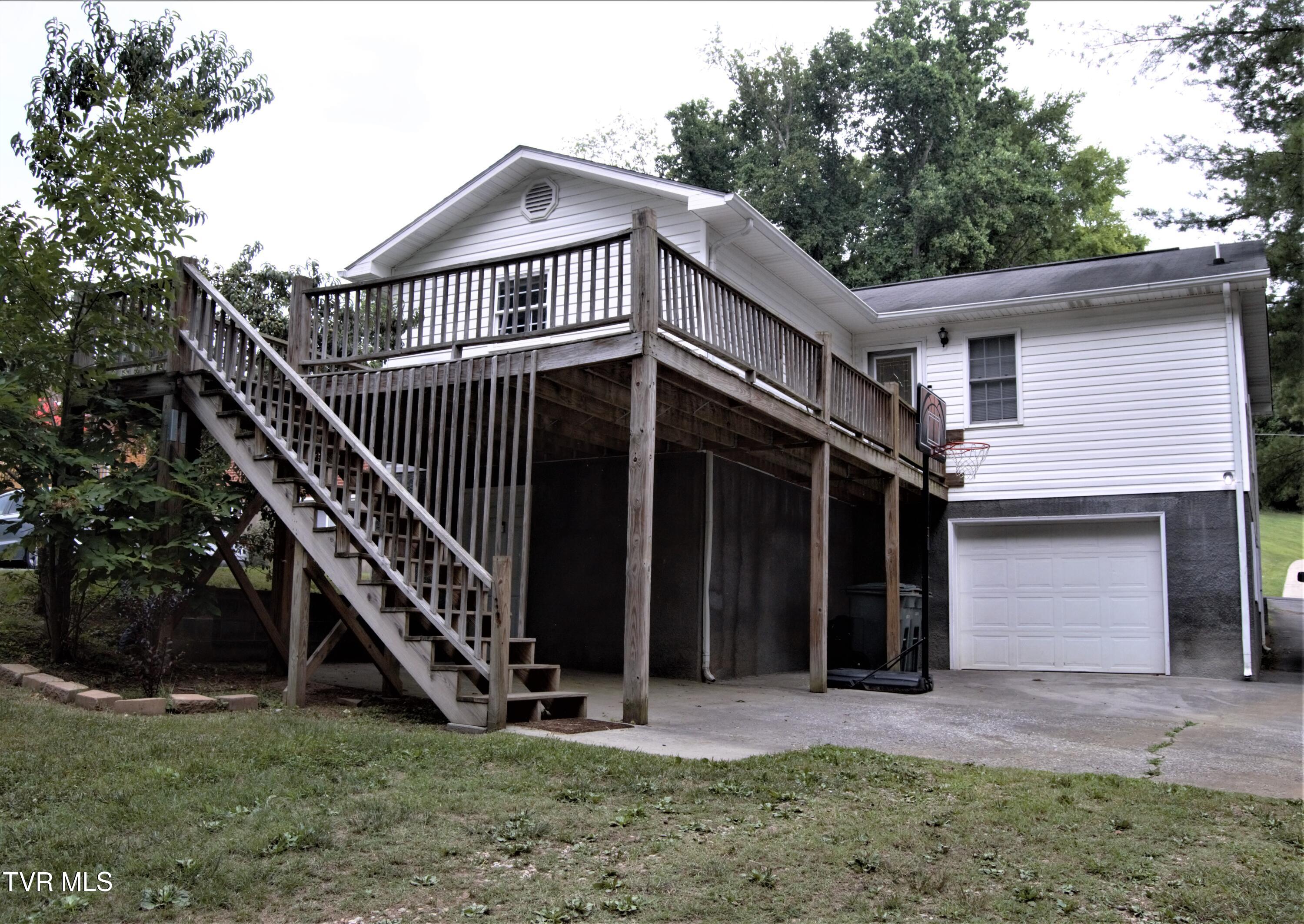 1718 Field Road Elizabethton, TN 37643 - Photo 29 of 32 DSC_0118