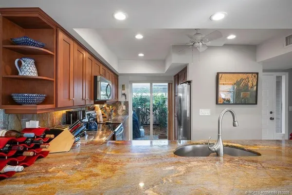 $549,900 | 3901 Southeast St Lucie Boulevard, Unit 68, Stuart, FL 34997