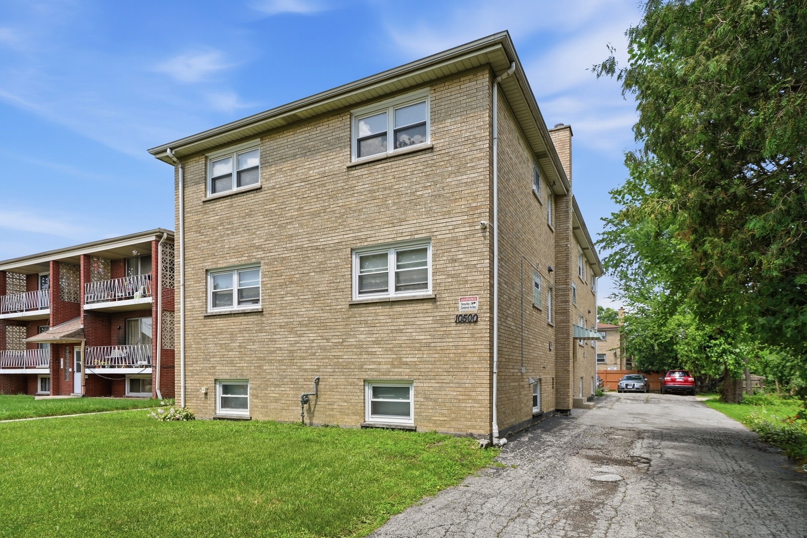 10500 Lyman Avenue Chicago Ridge, IL 60415 - Photo 2 of 44