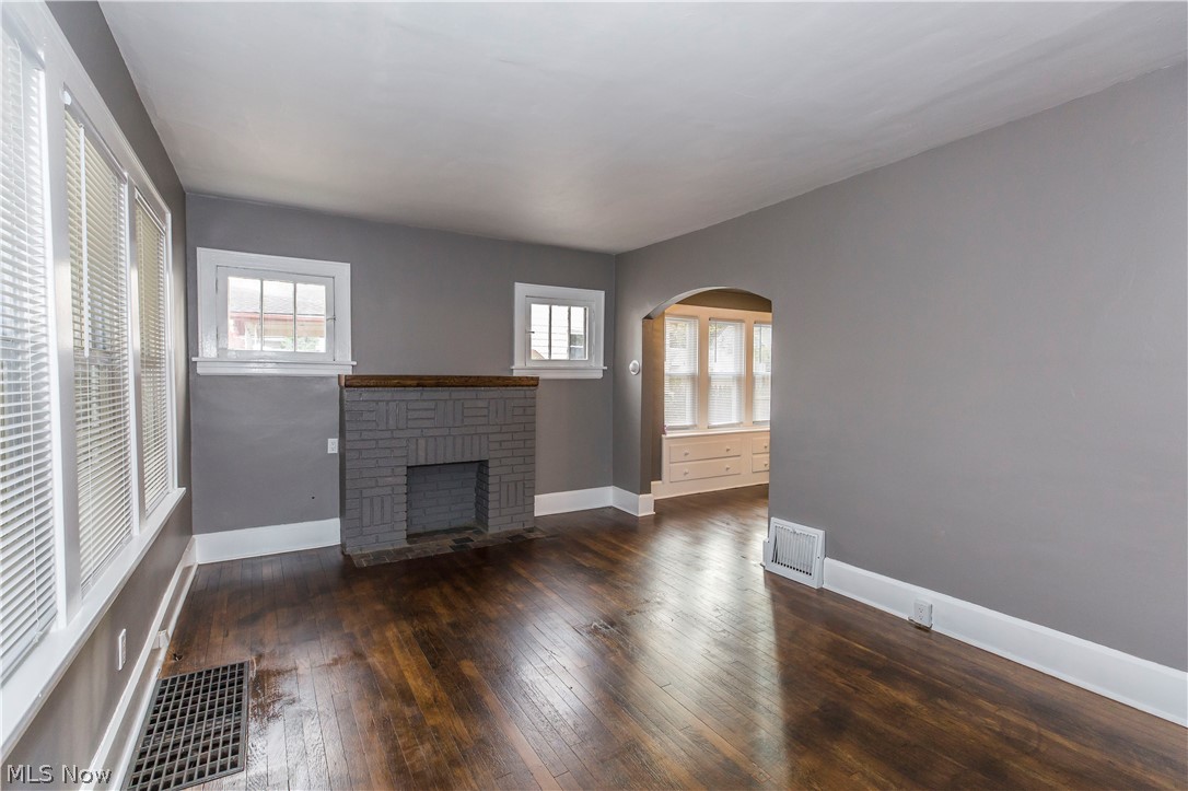 1198 Lexington Avenue Akron, OH 44310 - Photo 5 of 31