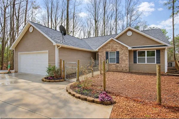 $439,997 | 2186 Covington Road, King, NC 27021
