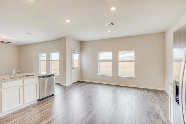 $1,945 | 400 Lynn Lotus Drive, Katy, TX 77493