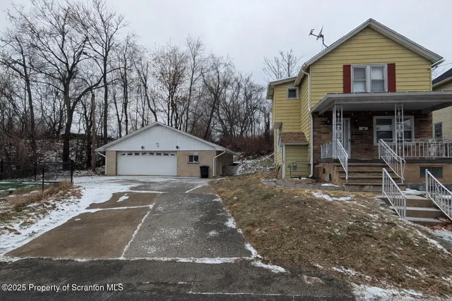 $229,900 | 114 Maloney Street, Dunmore, PA 18512