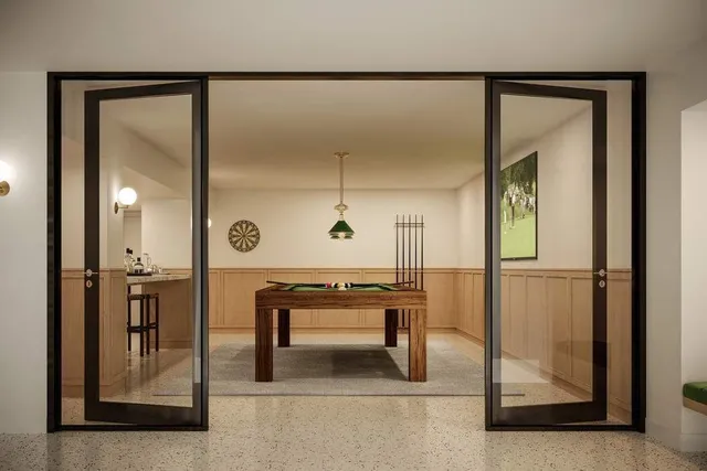 $18,000,000 | 555 West End Avenue, Unit THE SOLARIUM | Upper West Side