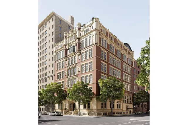 $18,000,000 | 555 West End Avenue, Unit THE SOLARIUM | Upper West Side