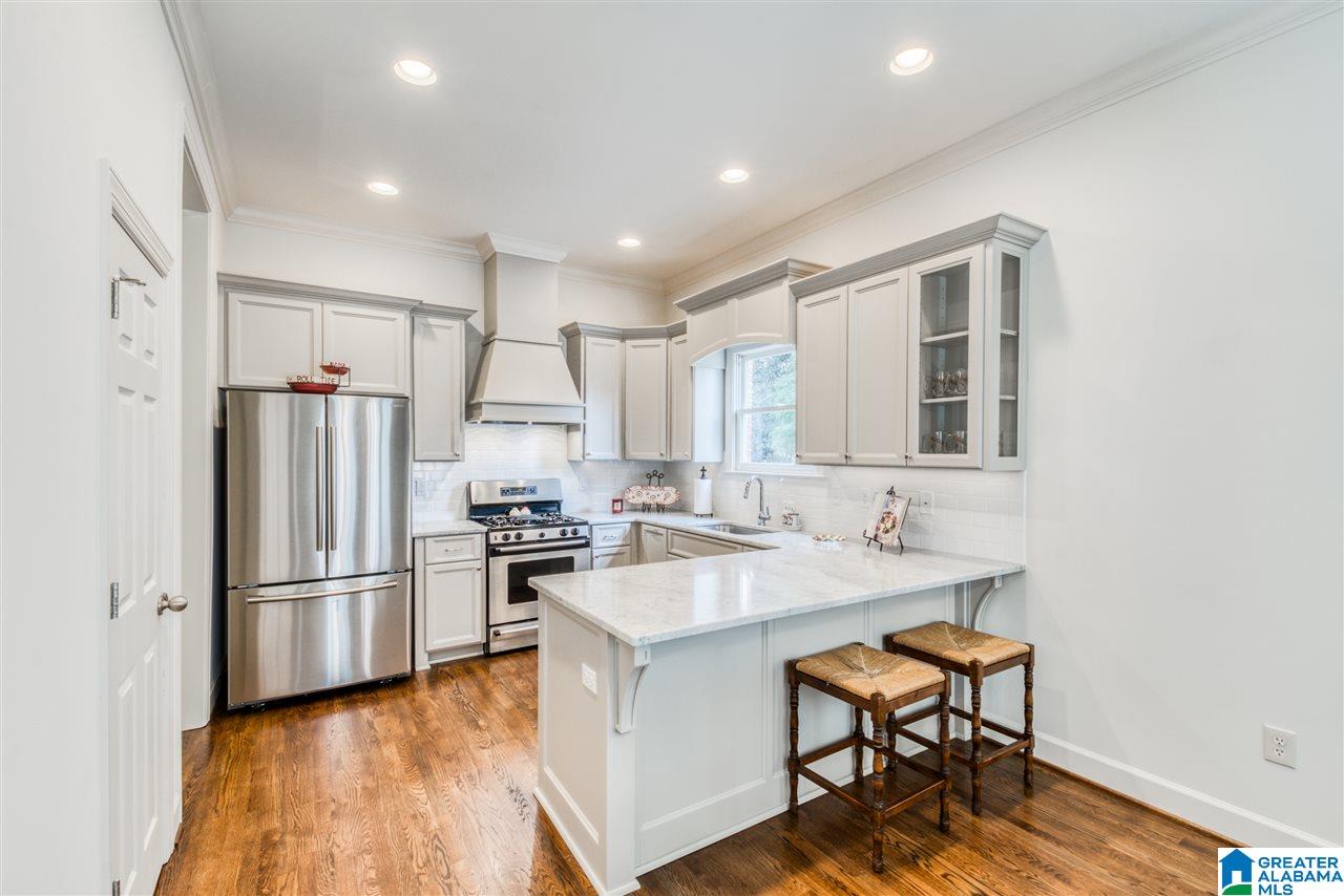 127 East Hawthorne Road Birmingham, AL 35209 - Photo 8 of 32