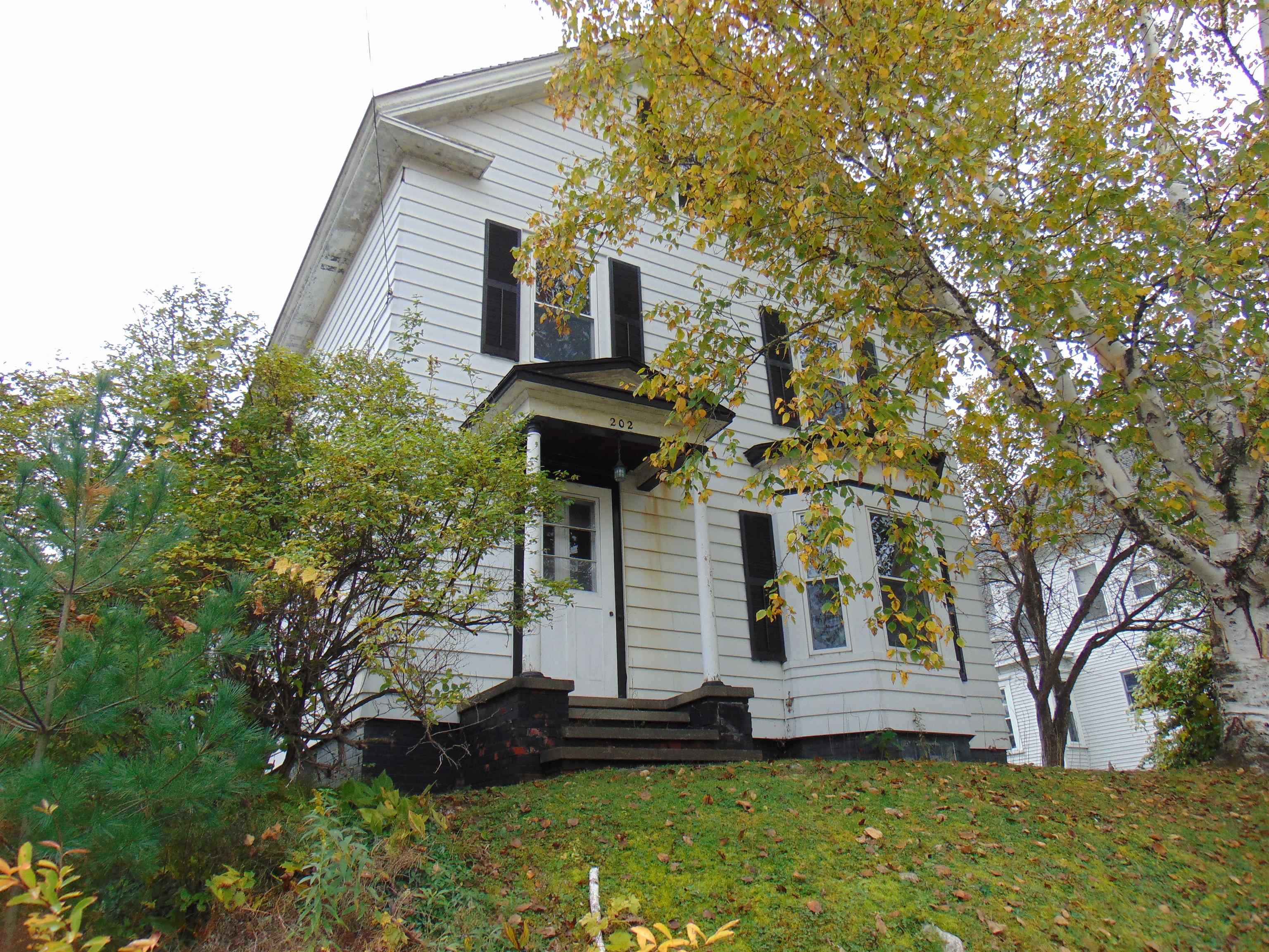 202 Spring Street St. Johnsbury, VT 05819 - Photo 5 of 39 Gallery Image 5
