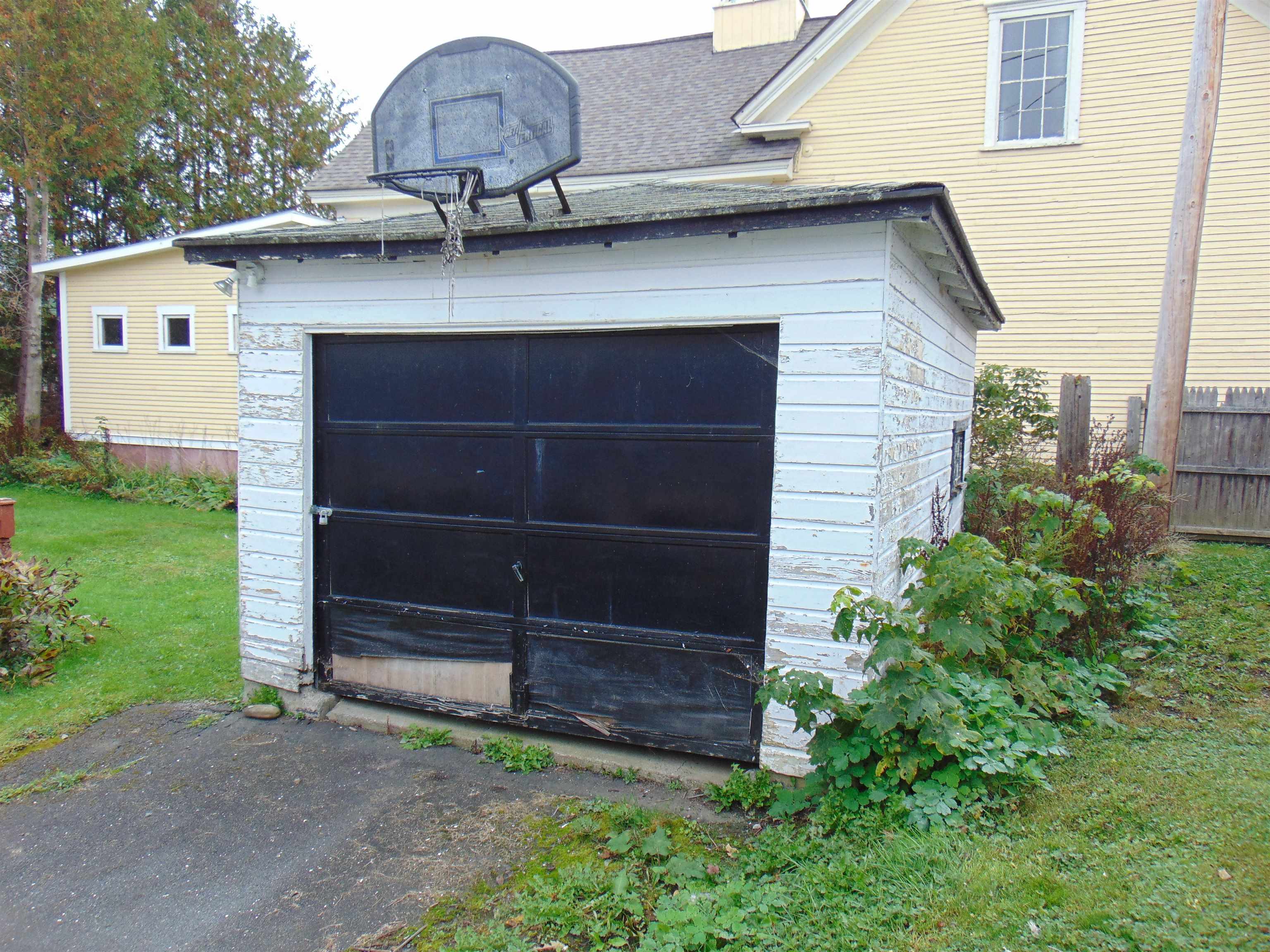 202 Spring Street St. Johnsbury, VT 05819 - Photo 7 of 39 Gallery Image 7