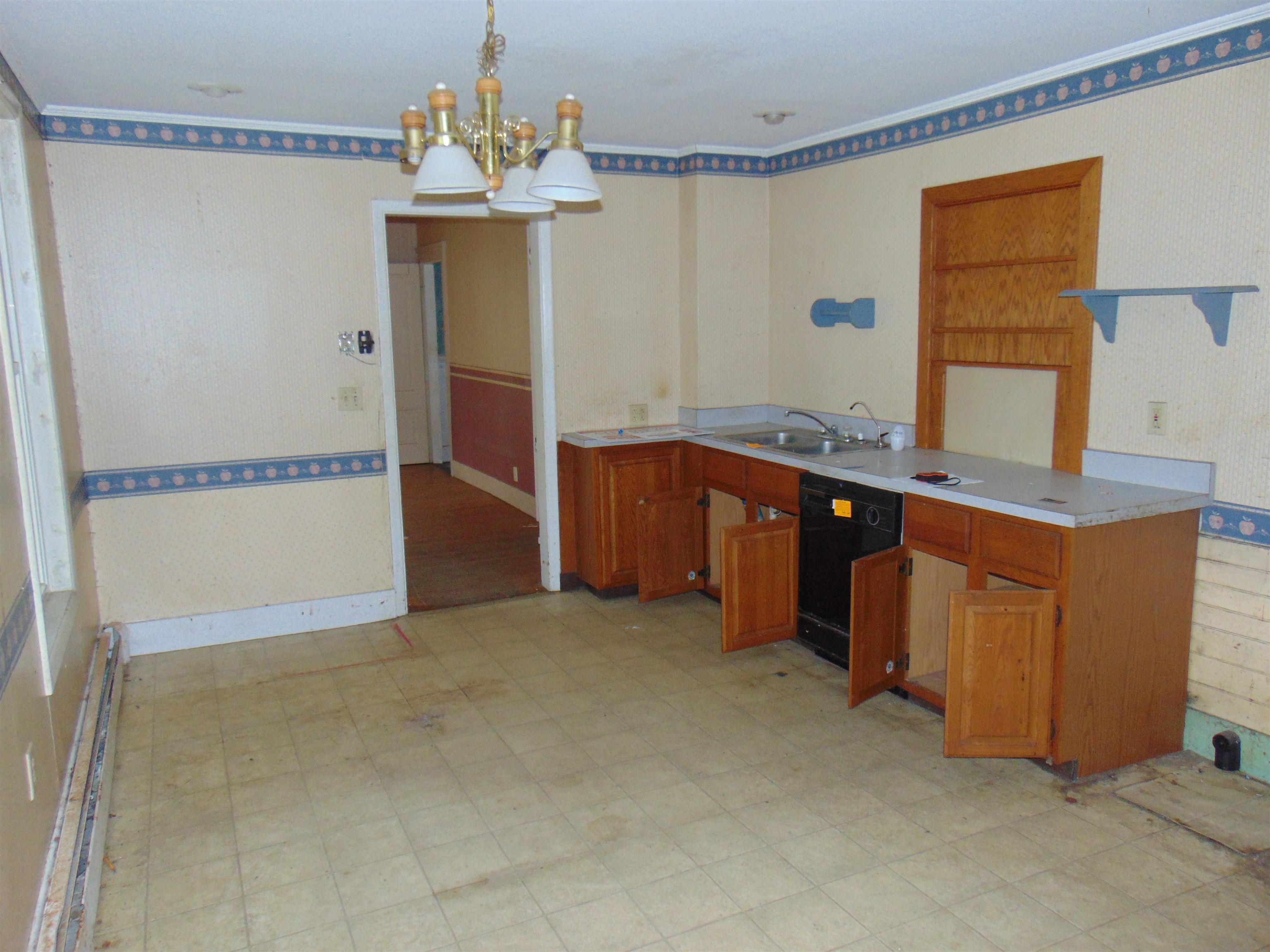202 Spring Street St. Johnsbury, VT 05819 - Photo 9 of 39 Gallery Image 9