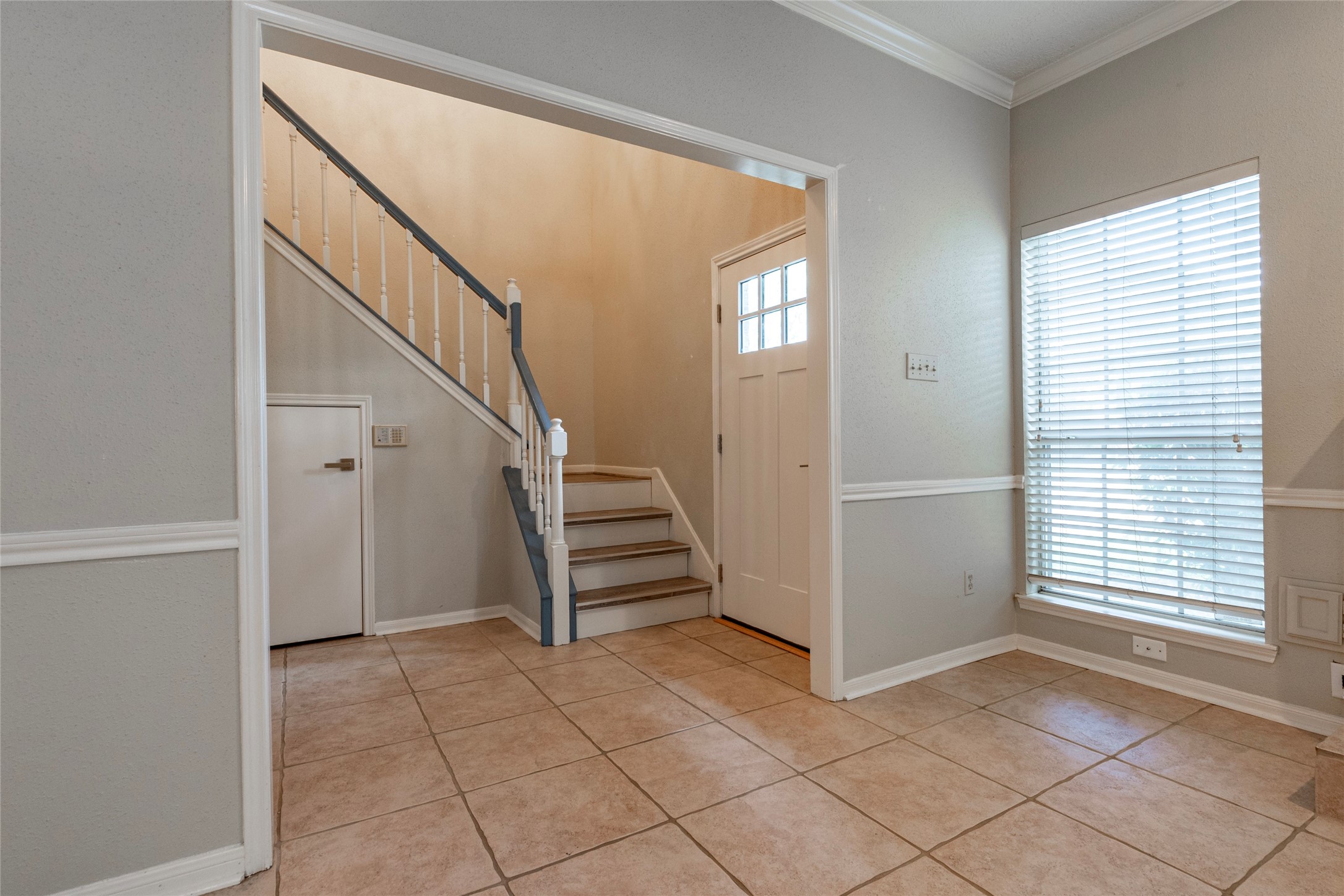 1227 Mabry Mill Road Houston, TX 77062 - Photo 4 of 39