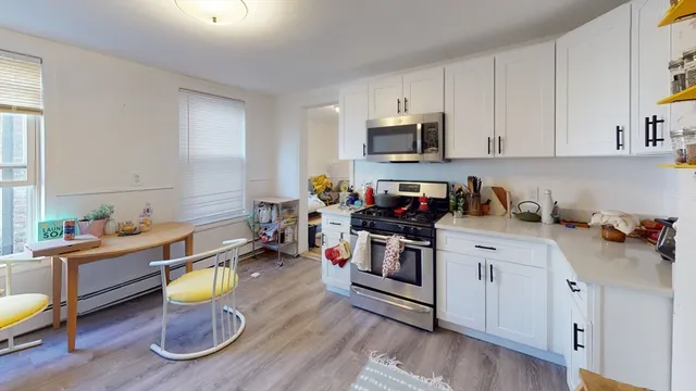 $4,250 | 24 Maverick Street, Unit 2, Boston, MA 02128