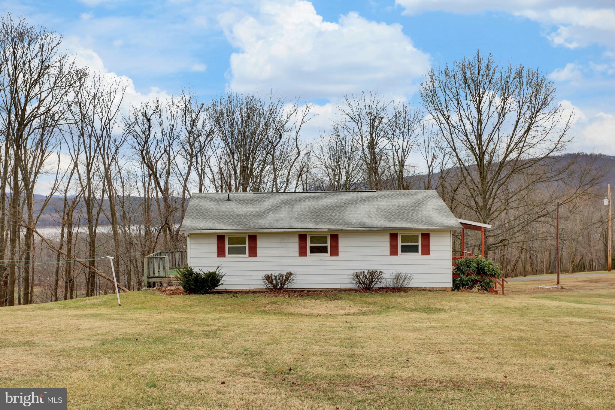 179 A McClellan Road Halifax, PA 17032 - Photo 3 of 25 Gallery Image 3