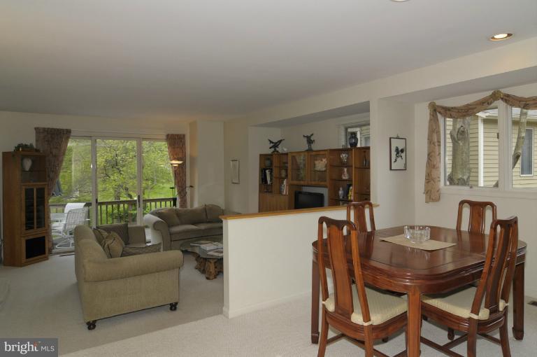 5193 Columbia Road, Unit 10 51 Columbia, MD 21044 - Photo 6 of 23 Dining Room