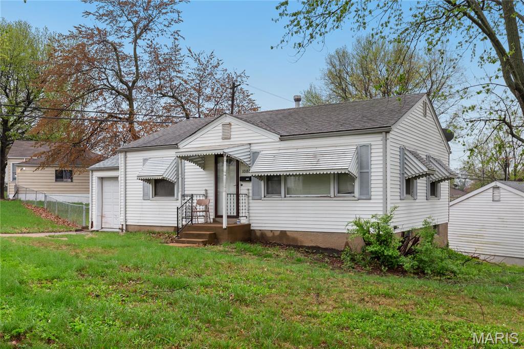 10188 Newbold Drive St. Louis, MO 63137 - Photo 3 of 15